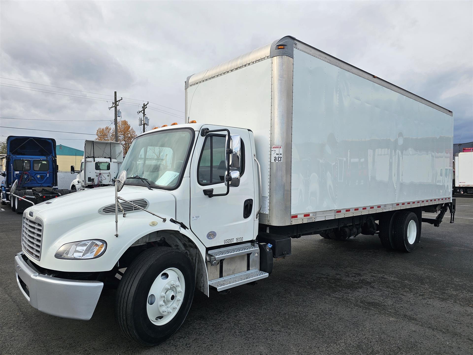 2017 Freightliner M2 106