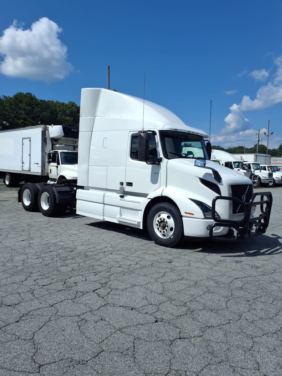 2020 Volvo VNR64T-640