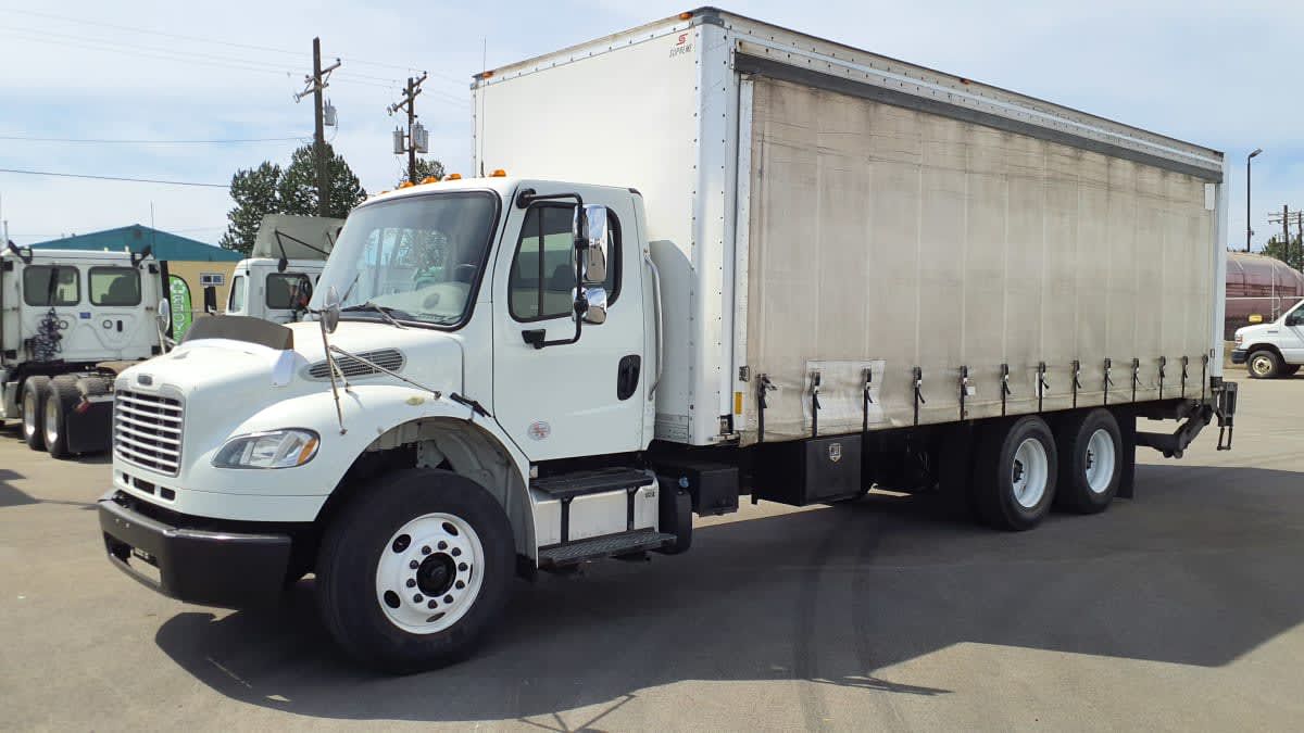 2018 Freightliner M2 106