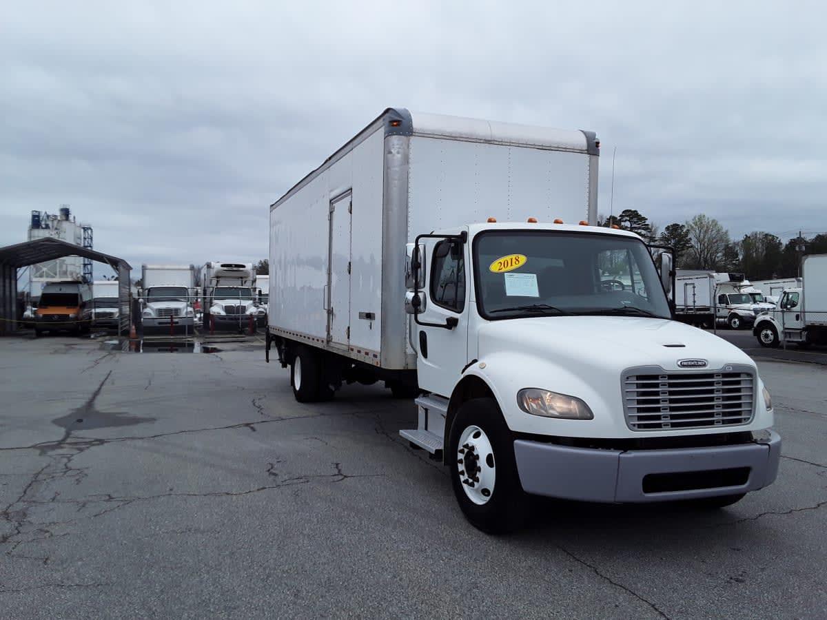 2018 Freightliner M2 106