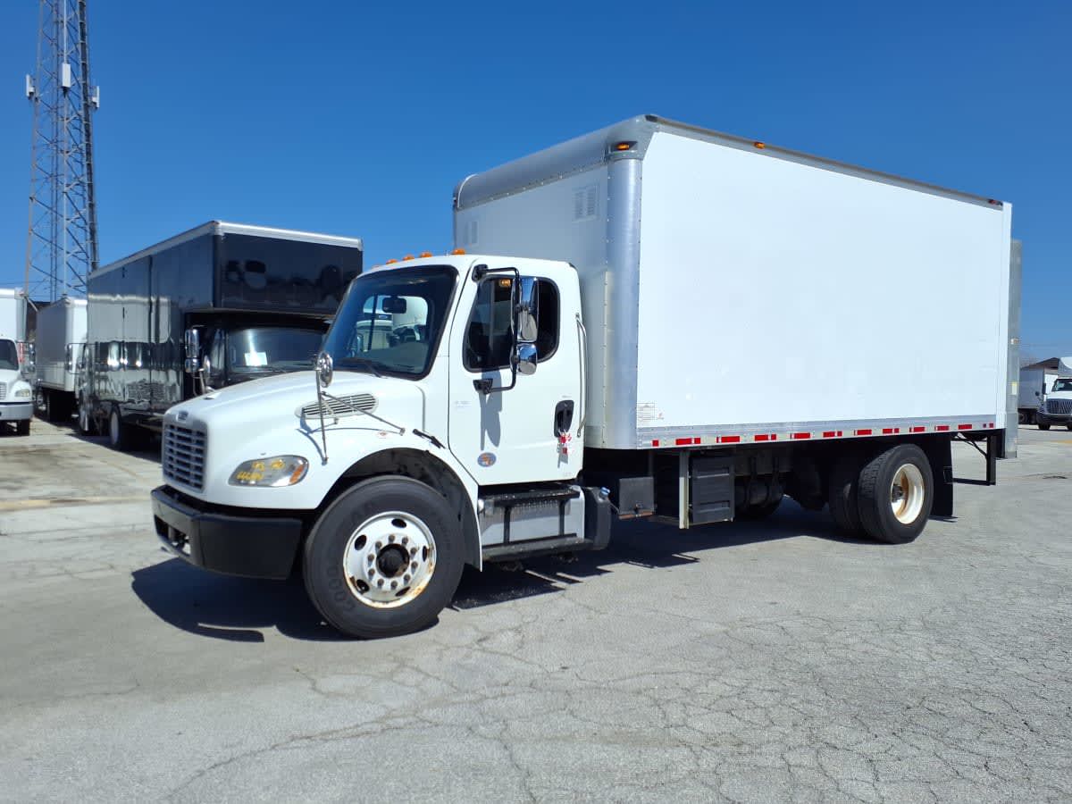 2017 Freightliner M2 106