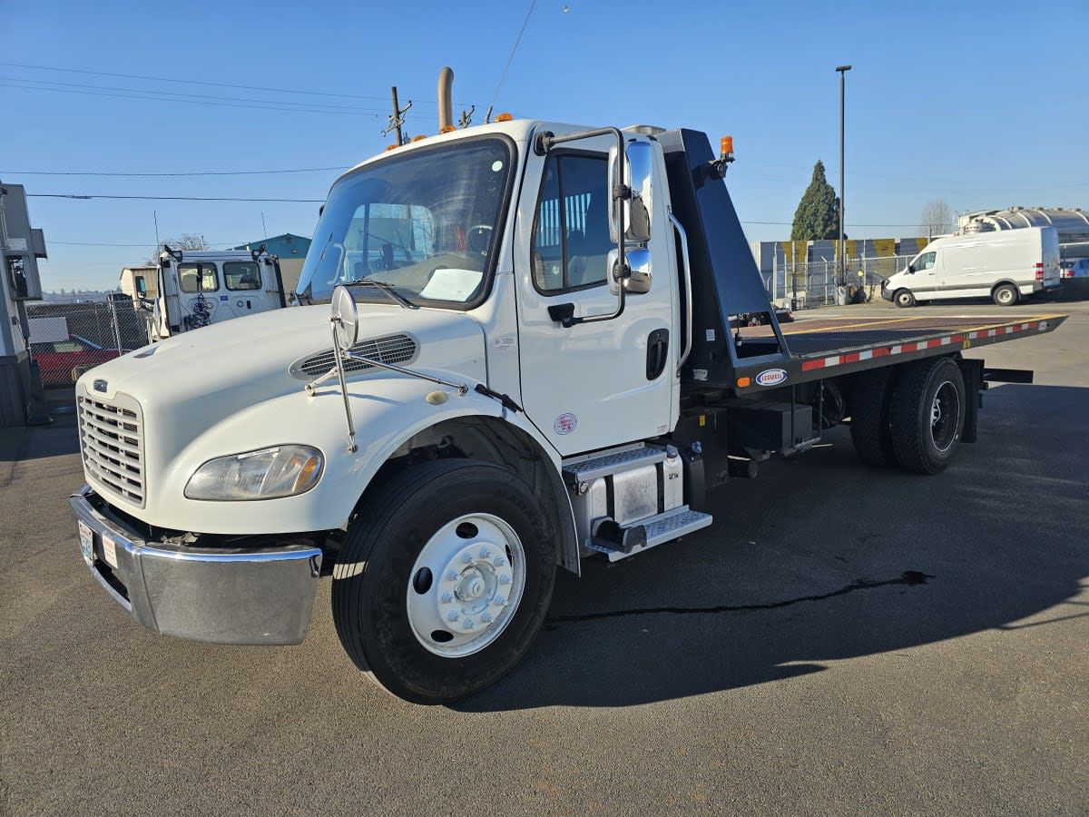2019 Freightliner M2 106