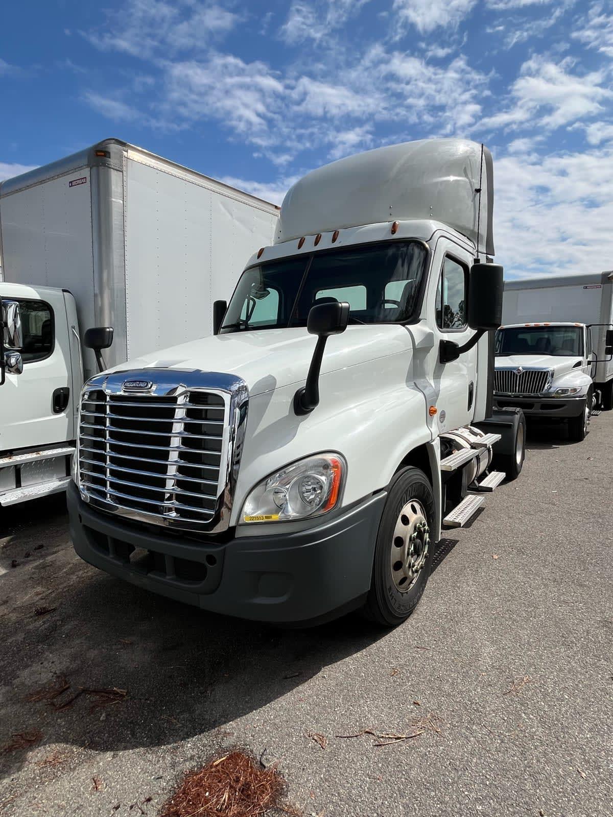 2018 Freightliner CASCADIA 125