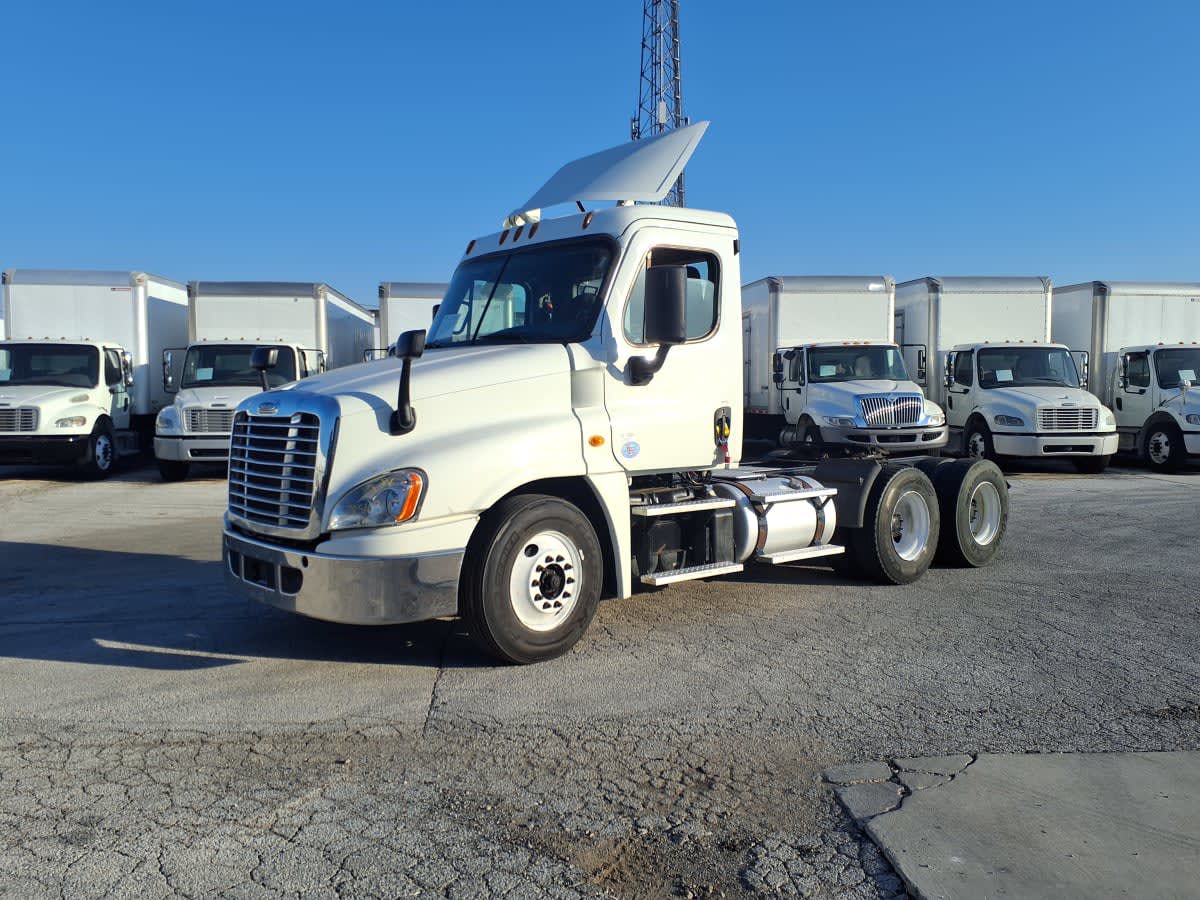 2018 Freightliner CASCADIA 125