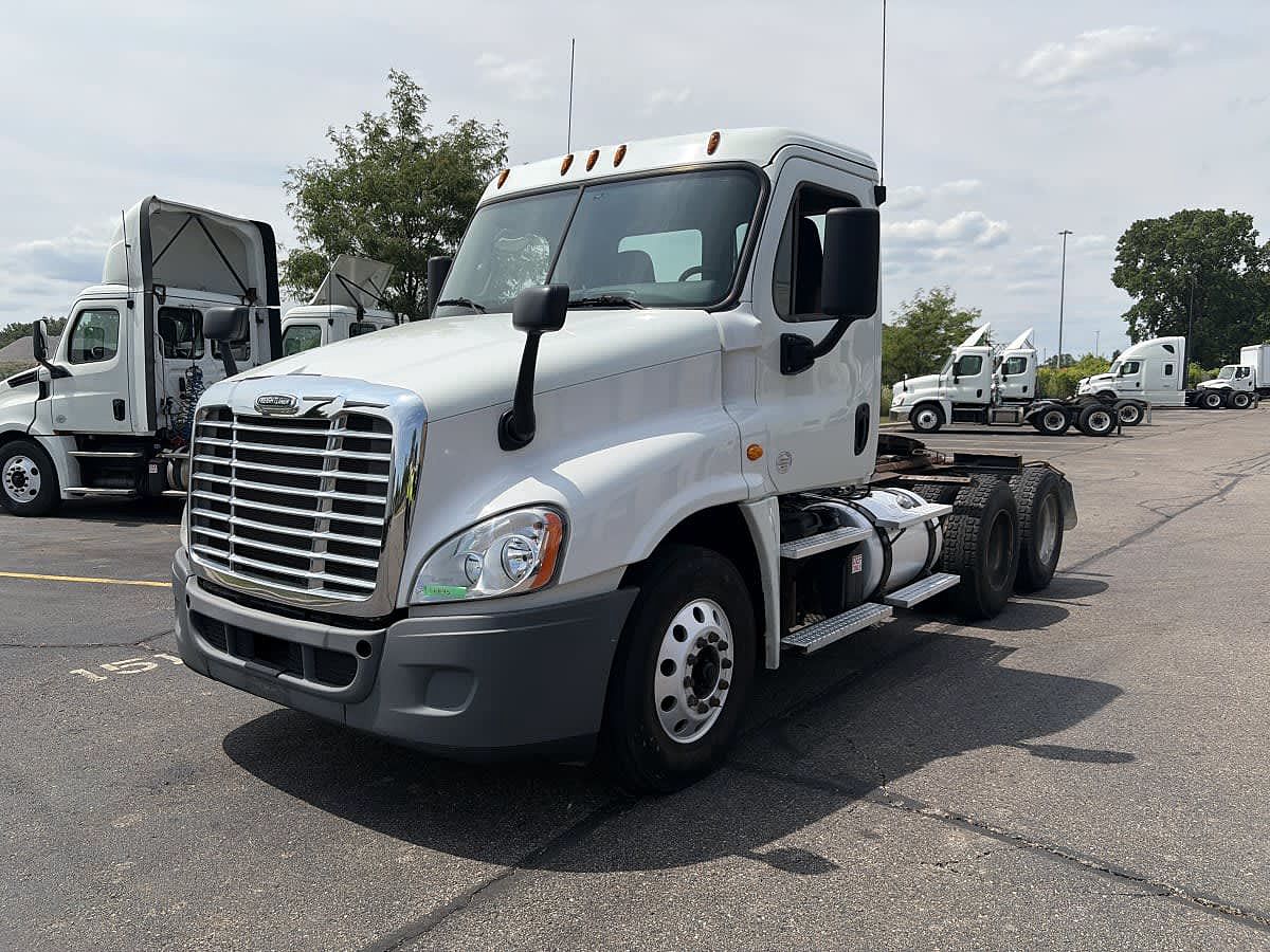 2017 Freightliner CASCADIA 125