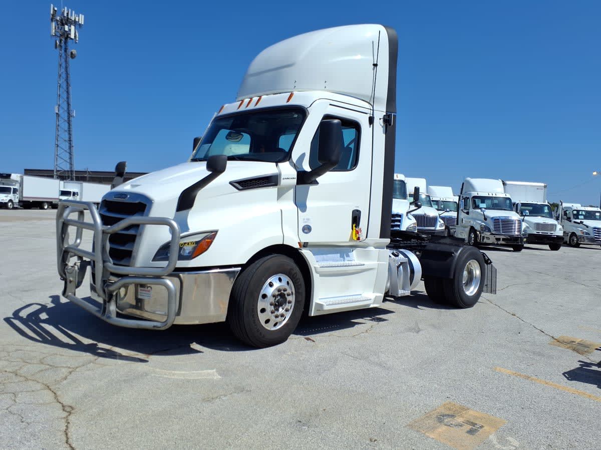 2020 Freightliner NEW CASCADIA 116