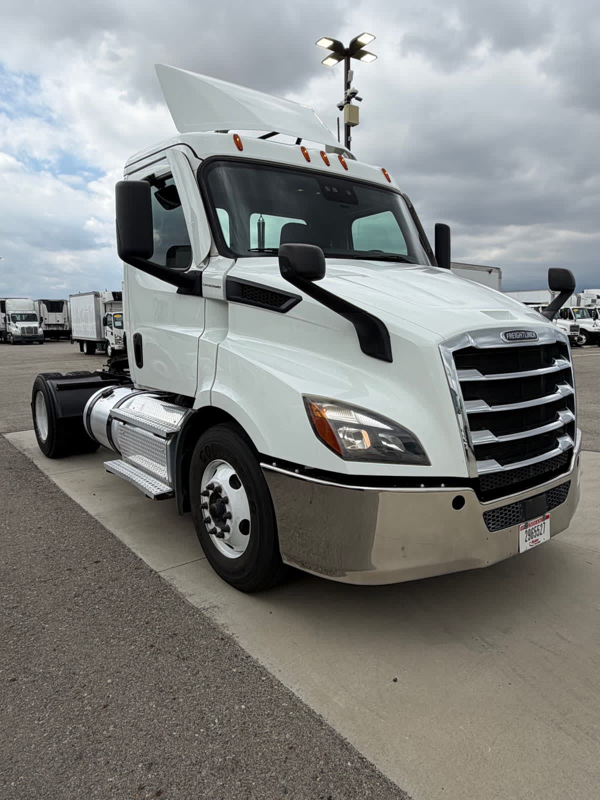 2020 Freightliner NEW CASCADIA 116