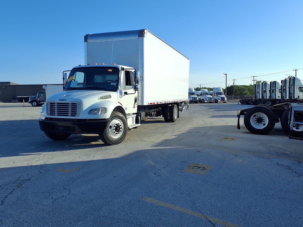 2018 Freightliner M2 106