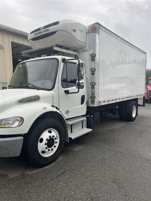 2019 Freightliner M2 106