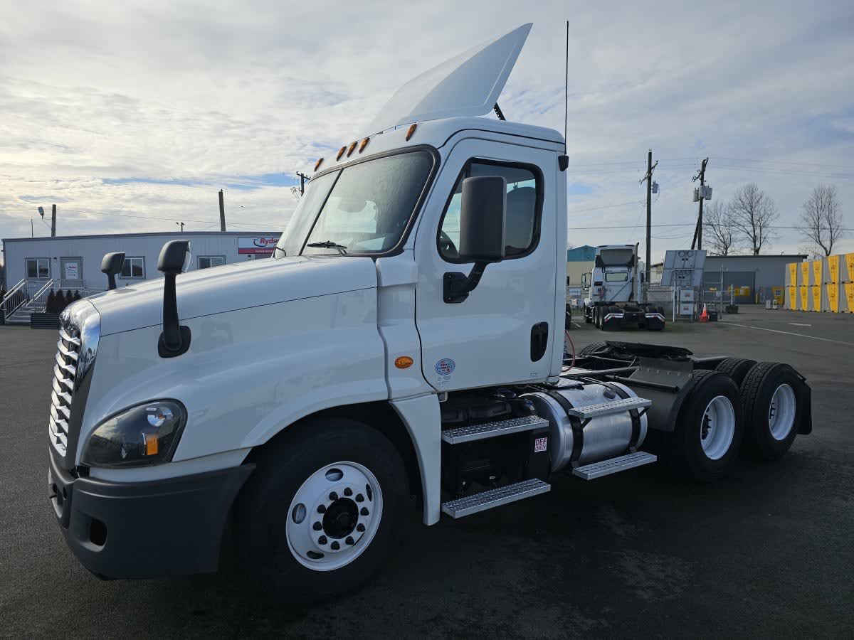 2016 Freightliner CASCADIA 125