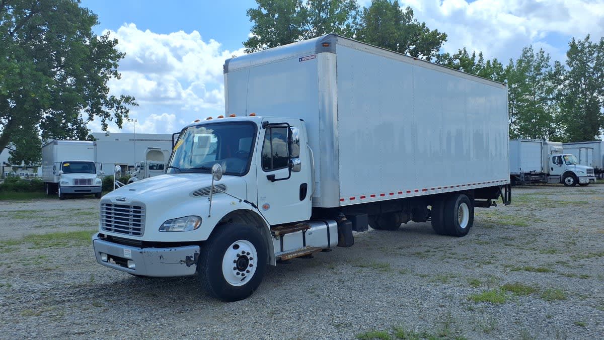 2018 Freightliner M2 106