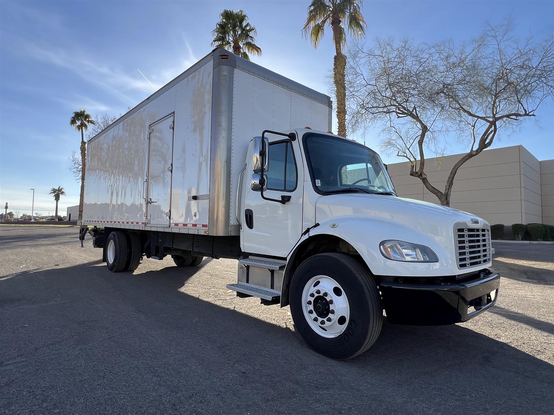 2018 Freightliner M2 106