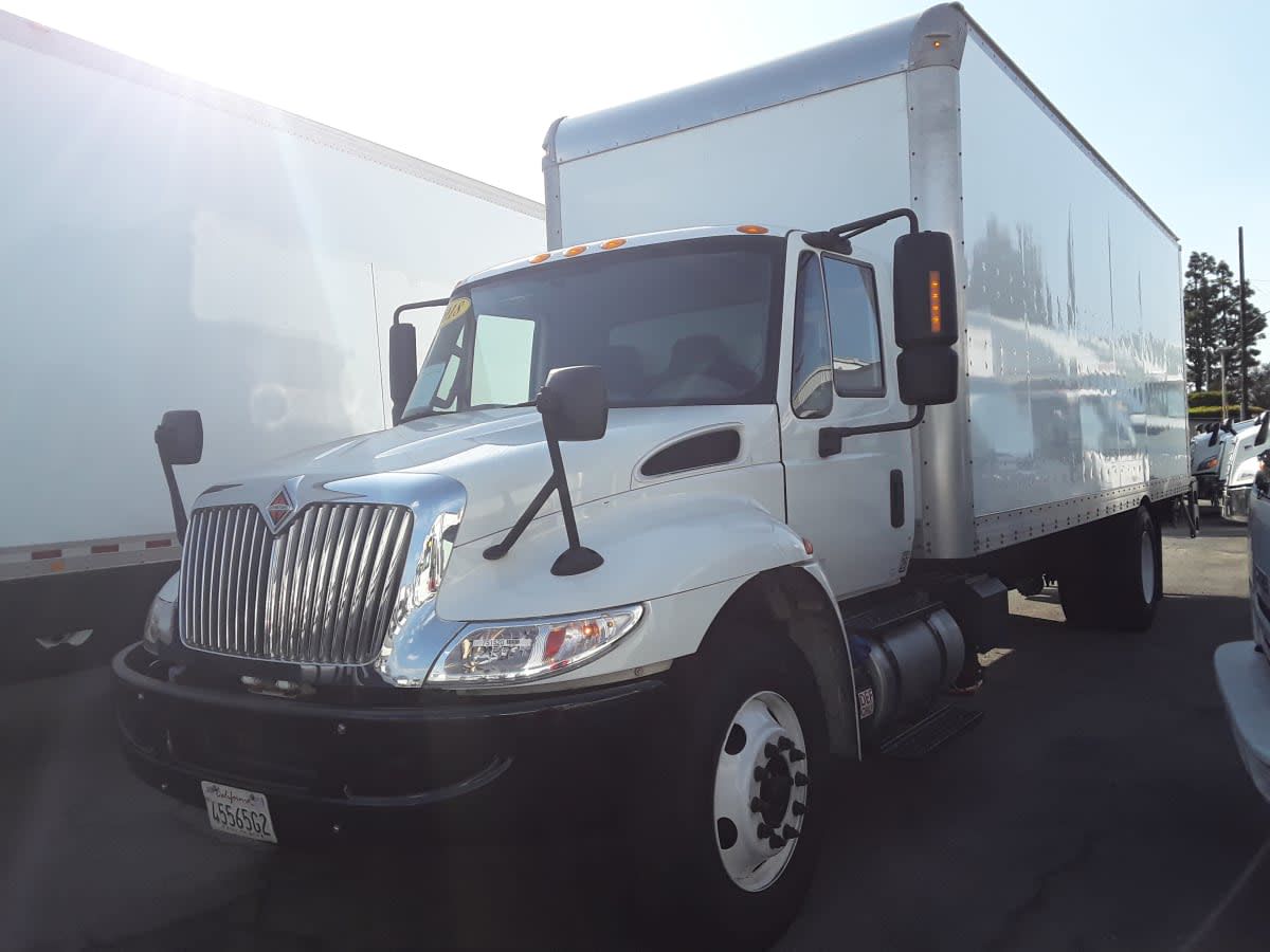 2018 International 4300 LP