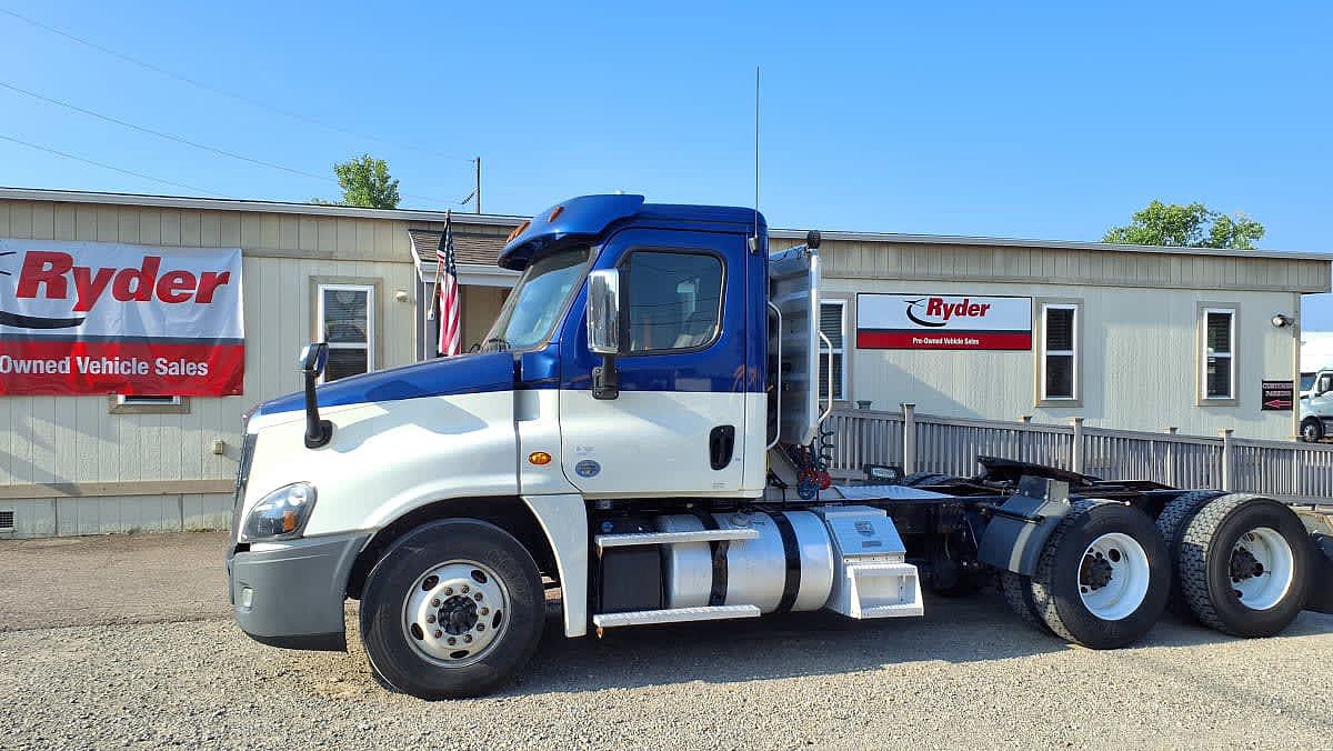 2019 Freightliner CASCADIA 125