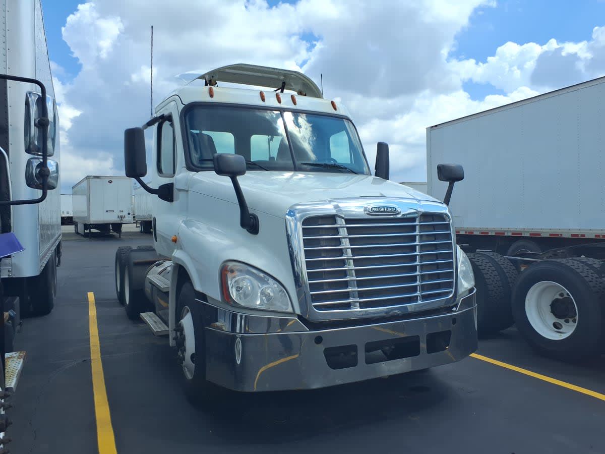 2016 Freightliner CASCADIA 125