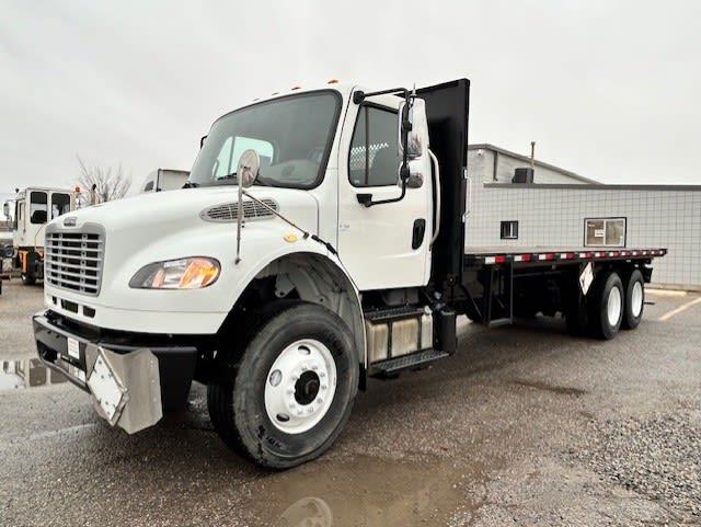 2017 Freightliner M2 106