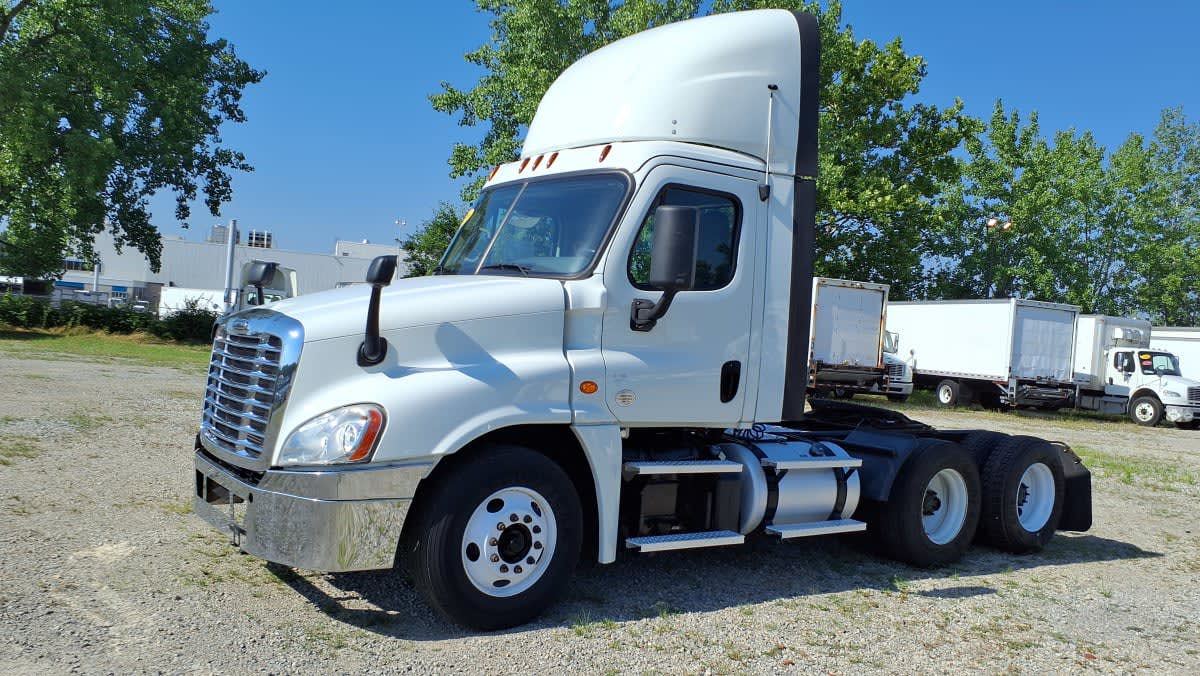 2020 Freightliner CASCADIA 125