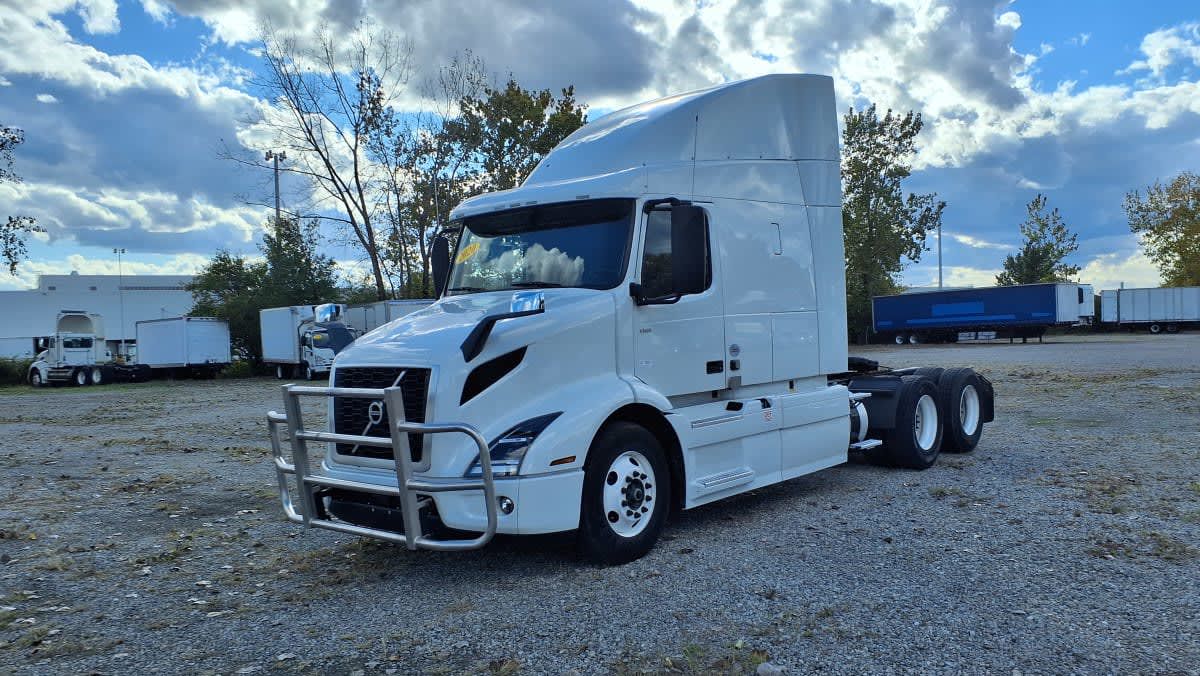 2020 Volvo VNR64T-640