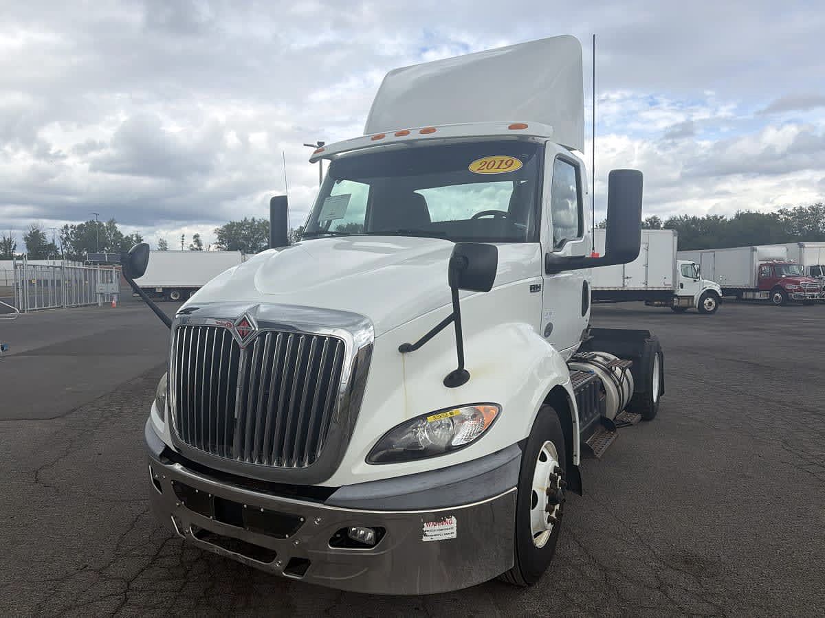 2019 International RH613