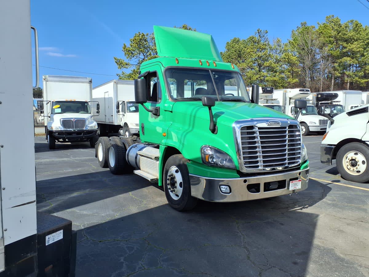 2020 Freightliner CASCADIA 125