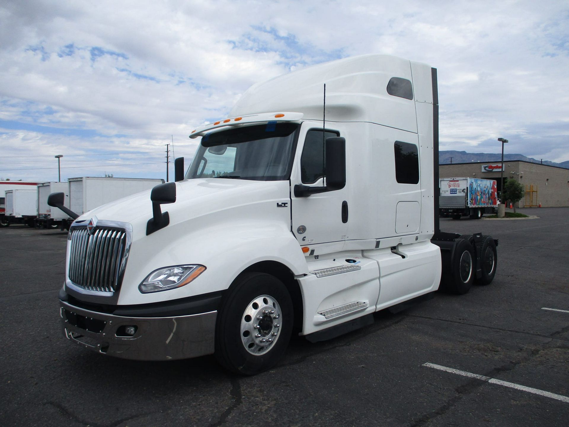 2019 International LT625