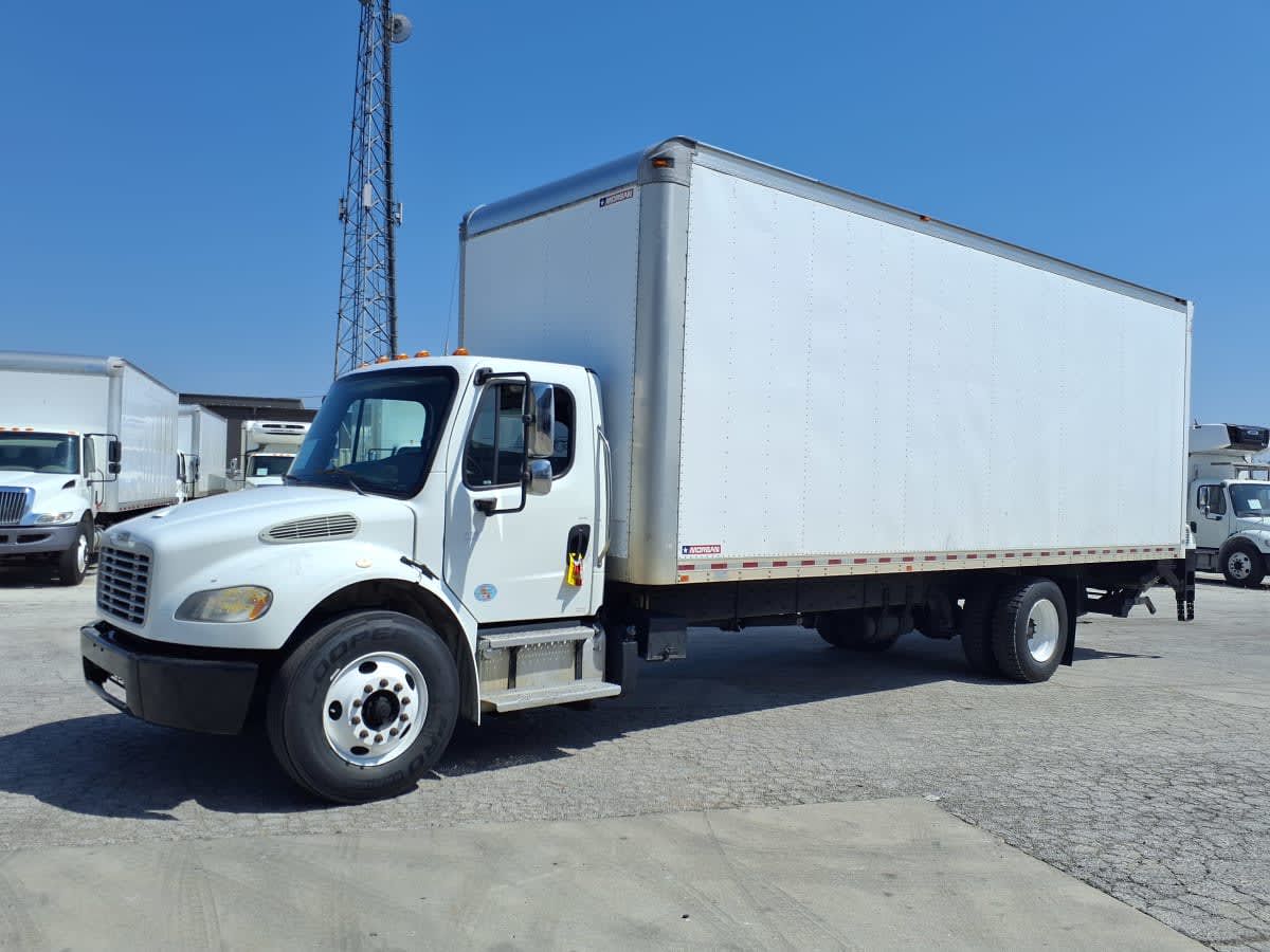 2018 Freightliner M2 106