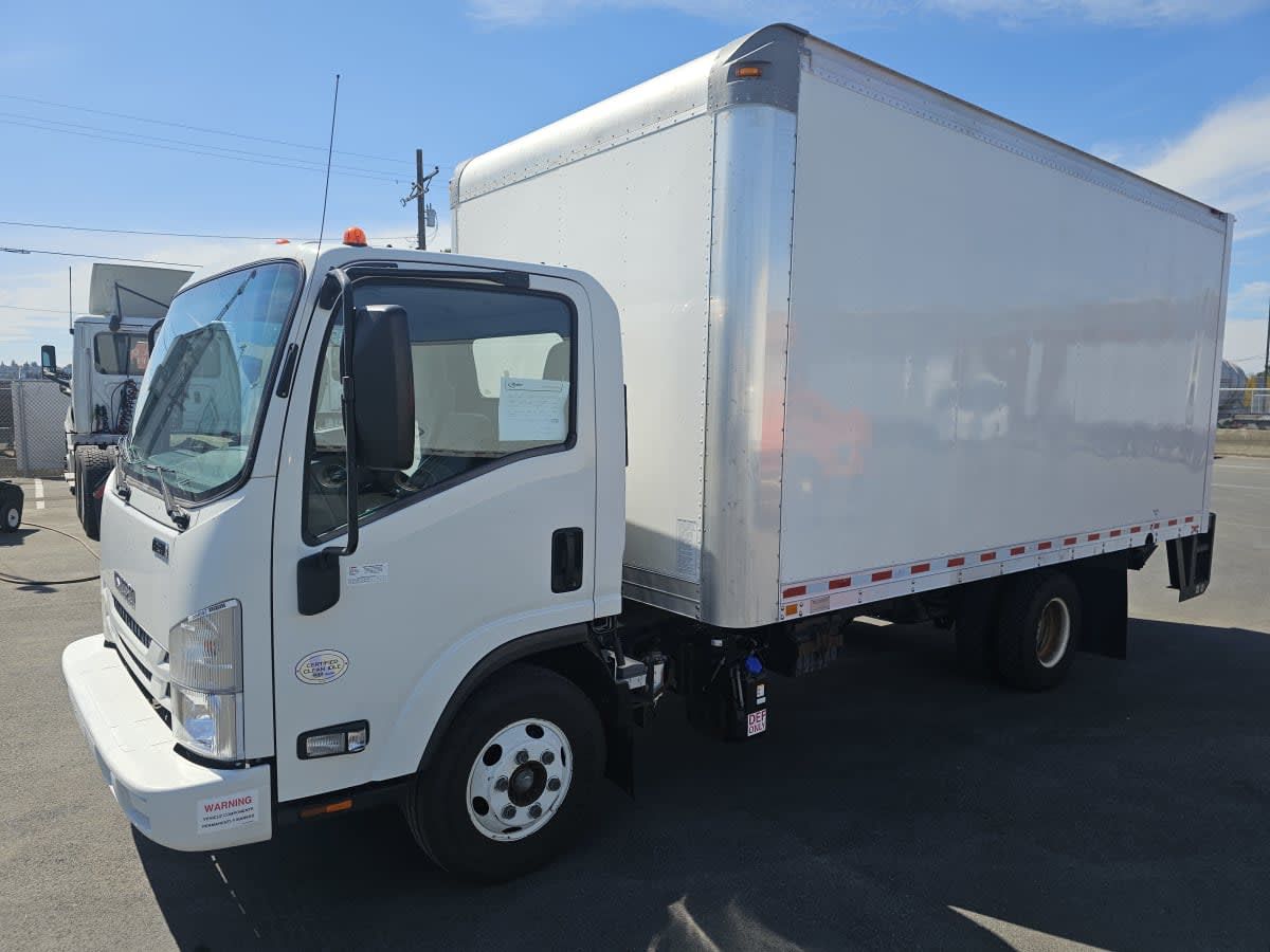 2017 Isuzu NPR HD
