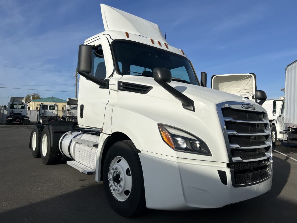 2022 Freightliner NEW CASCADIA PX12664