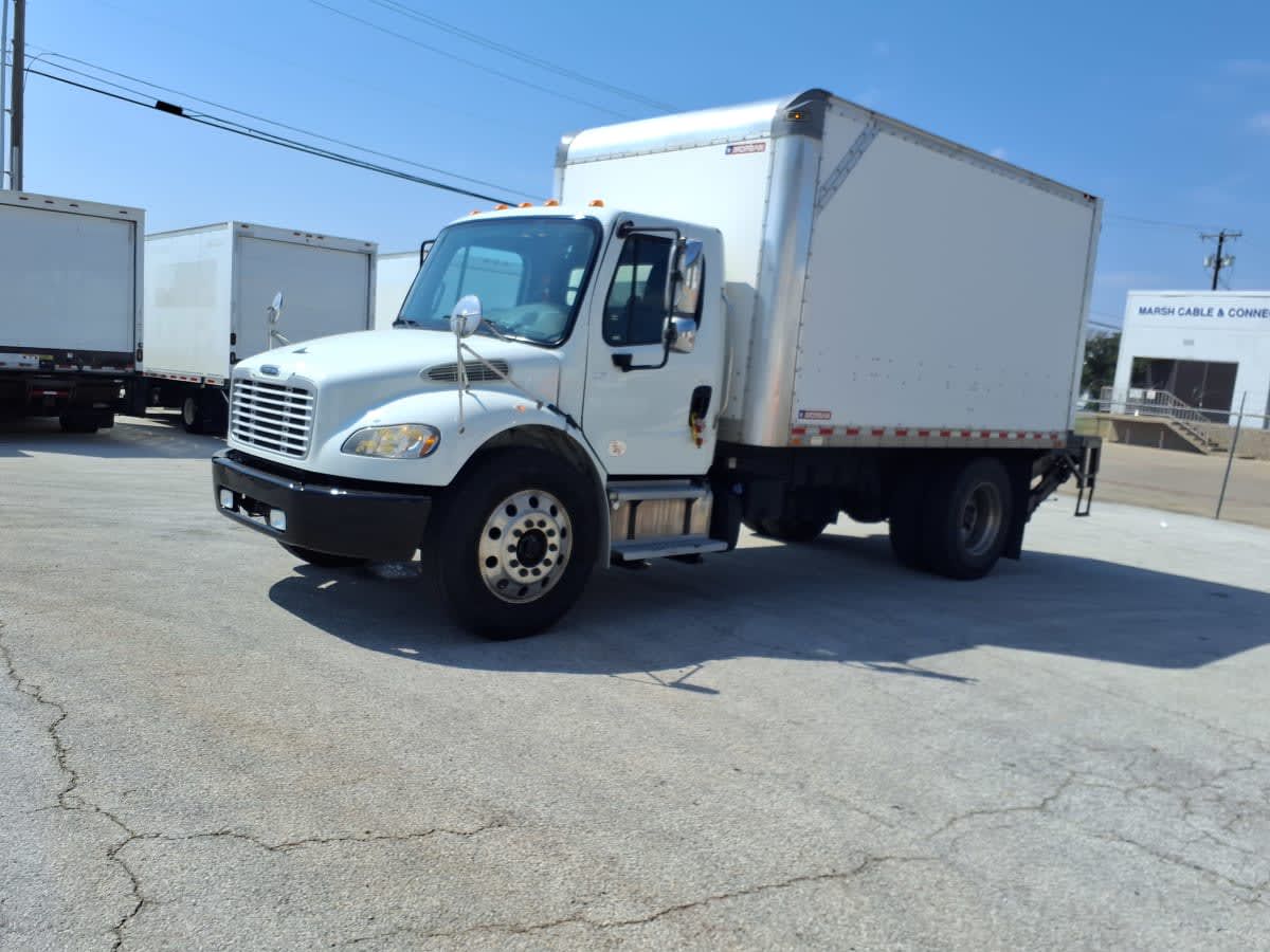 2021 Freightliner M2 106