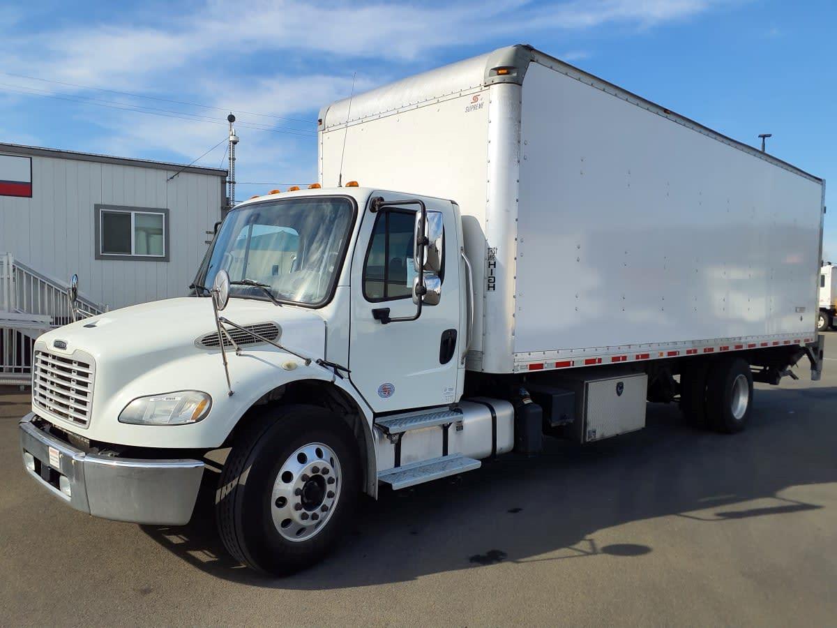 2018 Freightliner M2 106