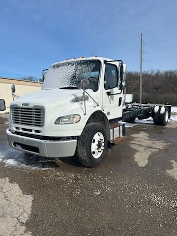 2018 Freightliner M2 106