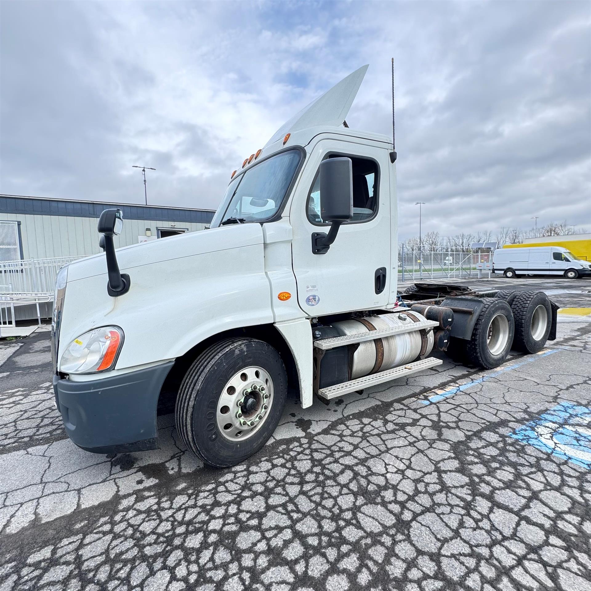 2016 Freightliner CASCADIA 125