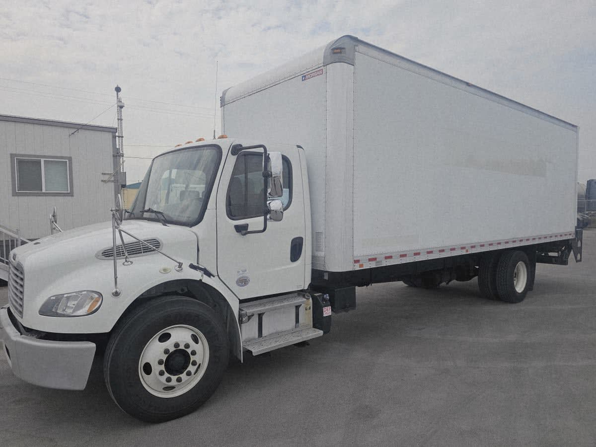 2017 Freightliner M2 106