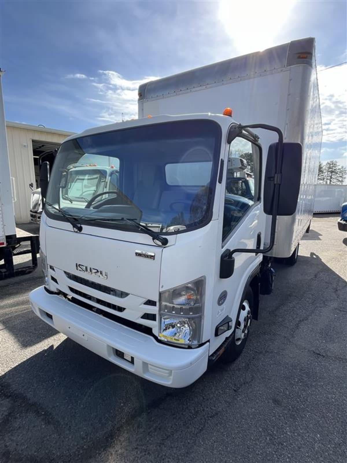 2017 Isuzu NPR HD