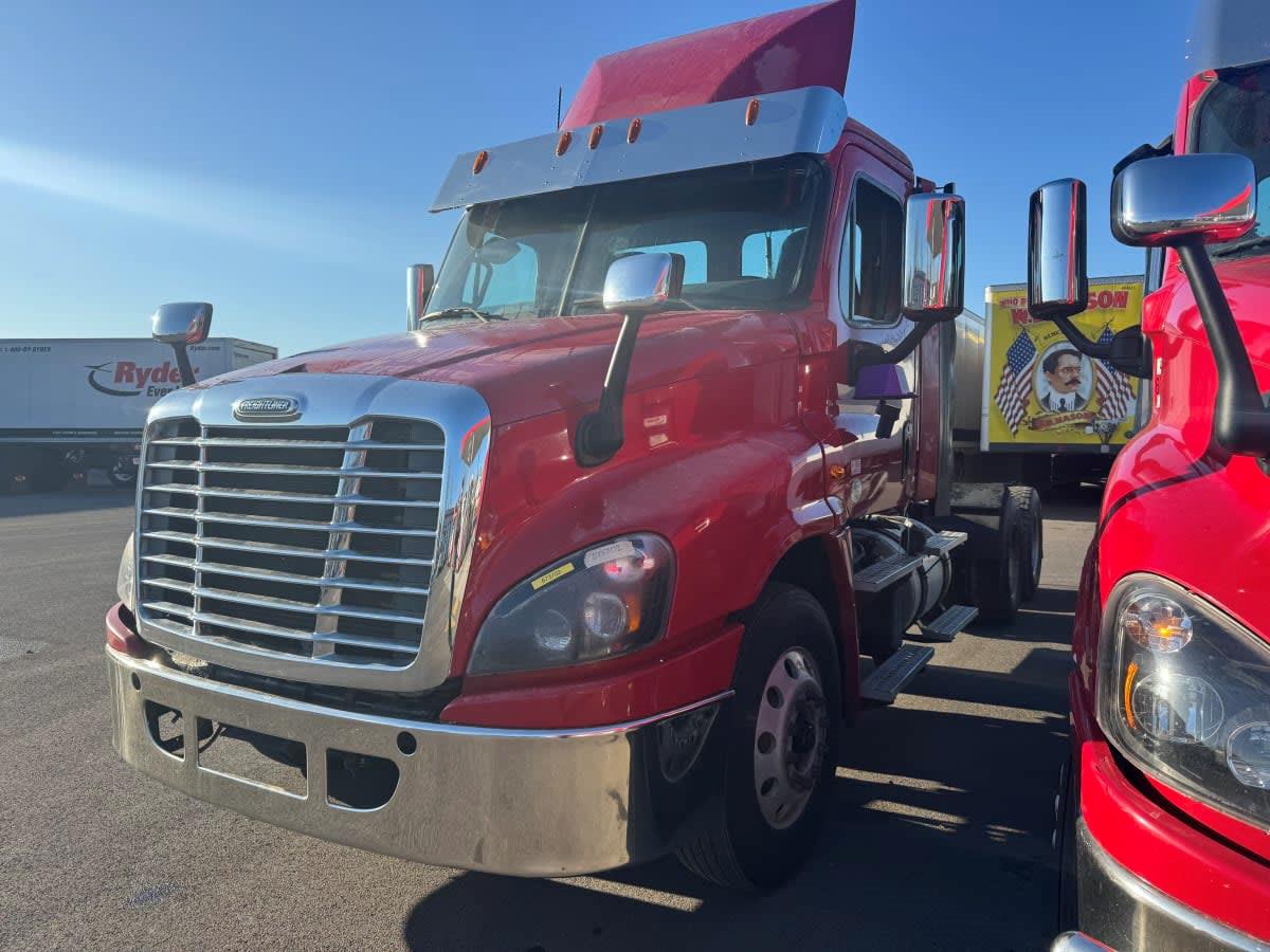 2017 Freightliner CASCADIA 125