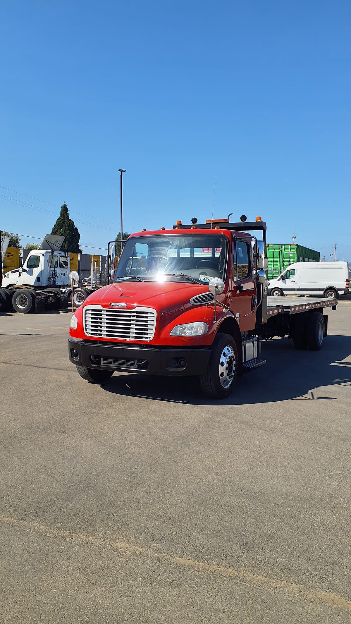 2018 Freightliner M2 106