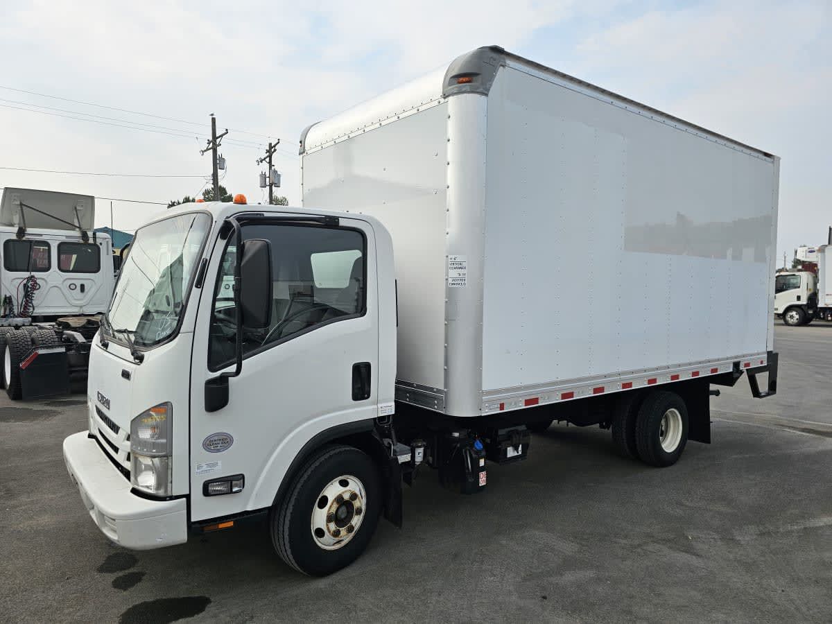 2018 Isuzu NPR HD