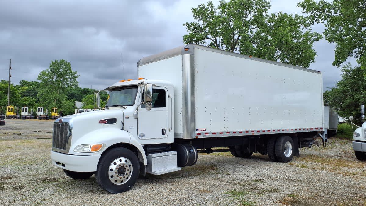 2020 Peterbilt 337