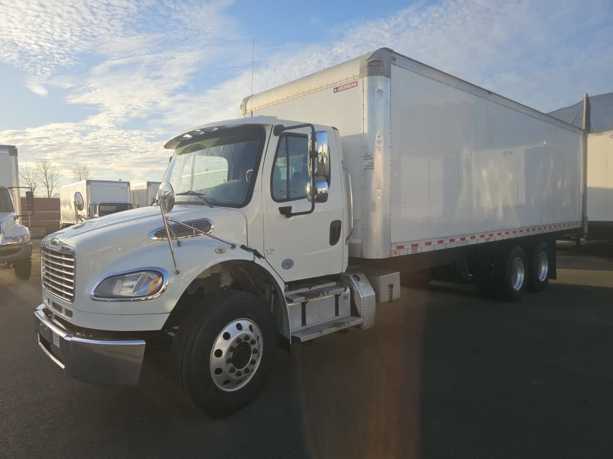 2018 Freightliner M2 106