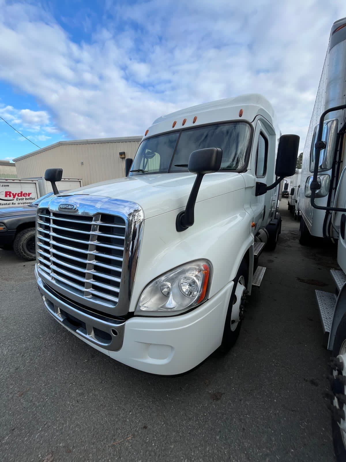 2020 Freightliner CASCADIA 125
