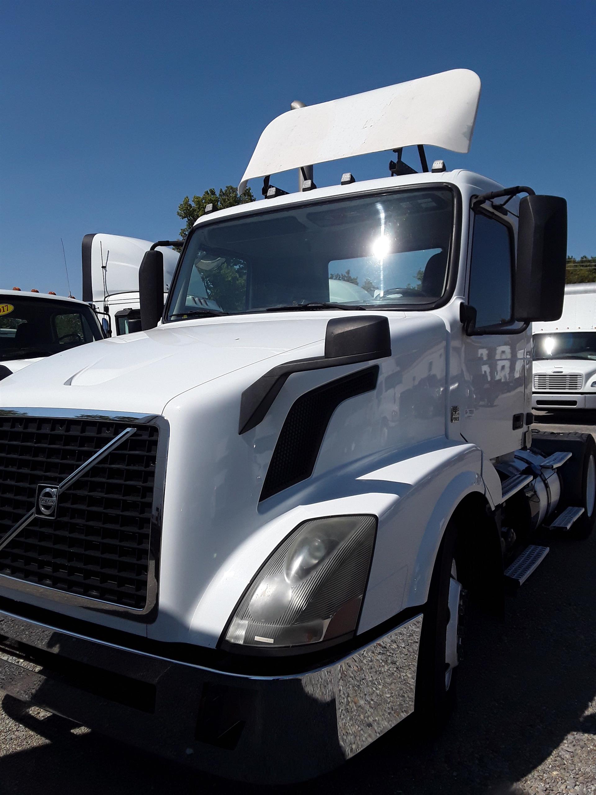 2016 Volvo VNL42T