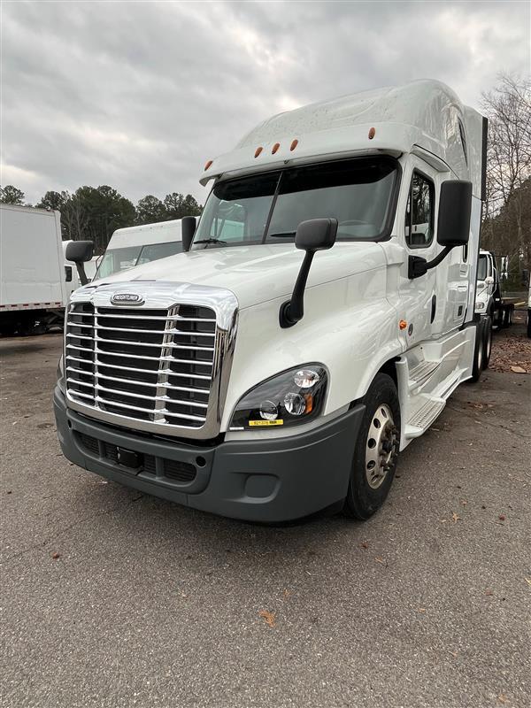 2019 Freightliner CASCADIA 125