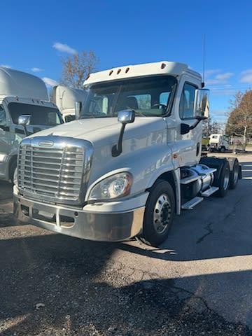 2017 Freightliner CASCADIA 125