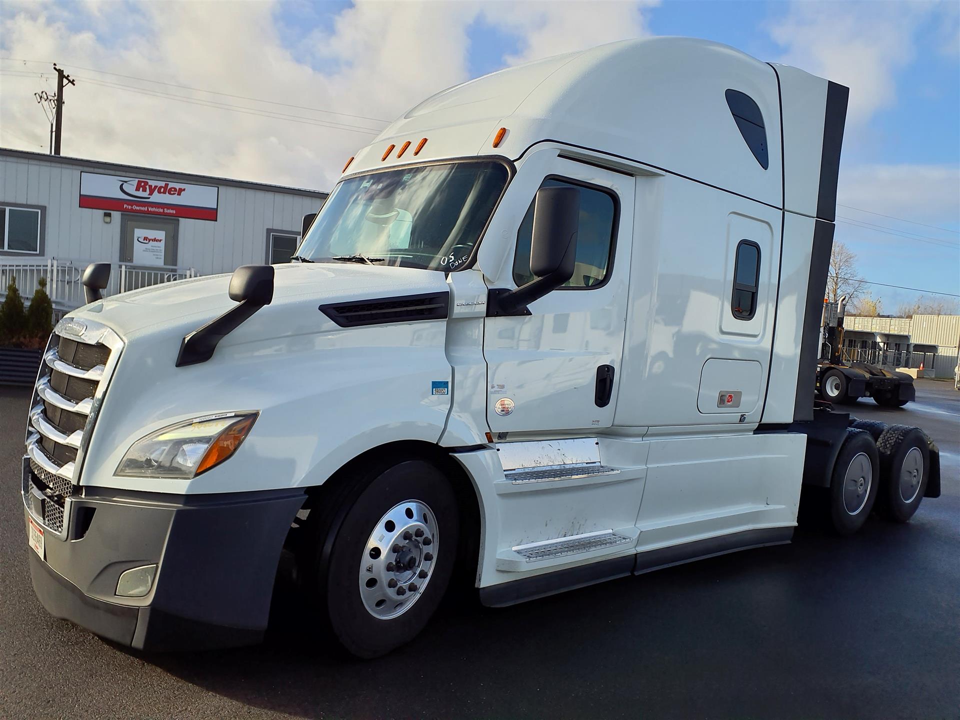 2021 Freightliner NEW CASCADIA PX12664