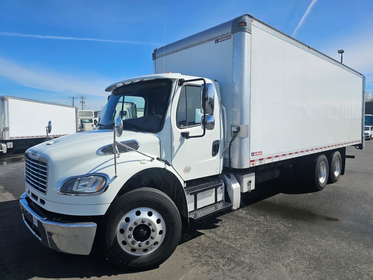 2018 Freightliner M2 106