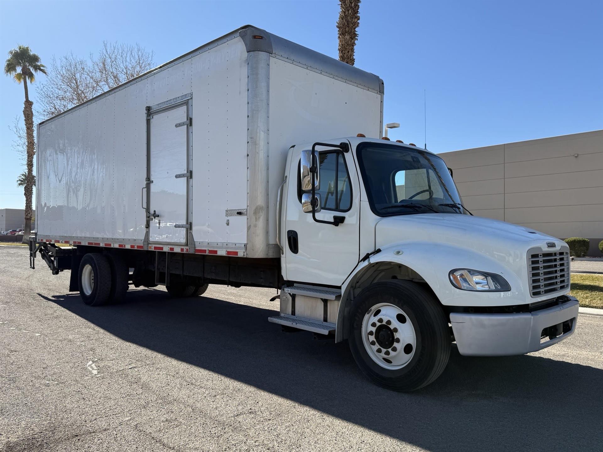 2018 Freightliner M2 106