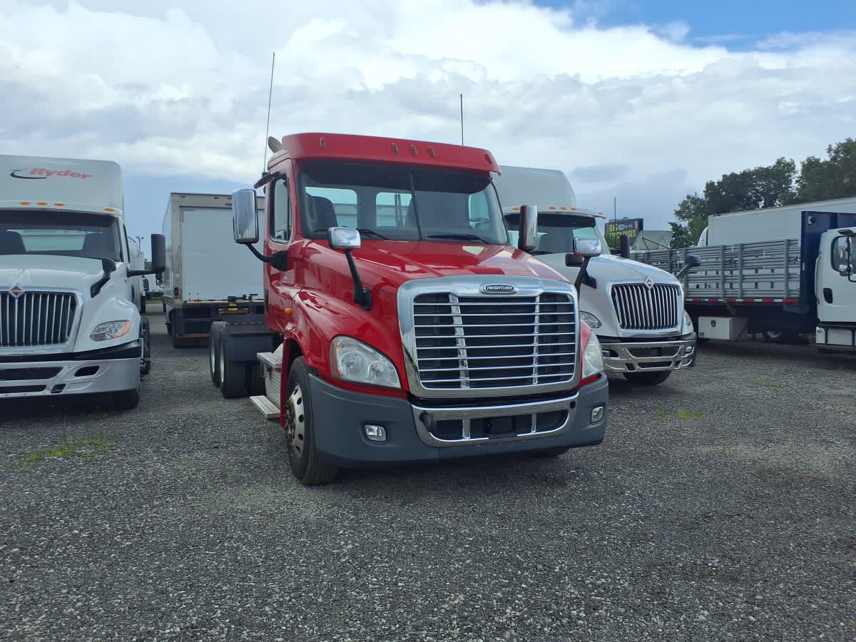2018 Freightliner CASCADIA 125