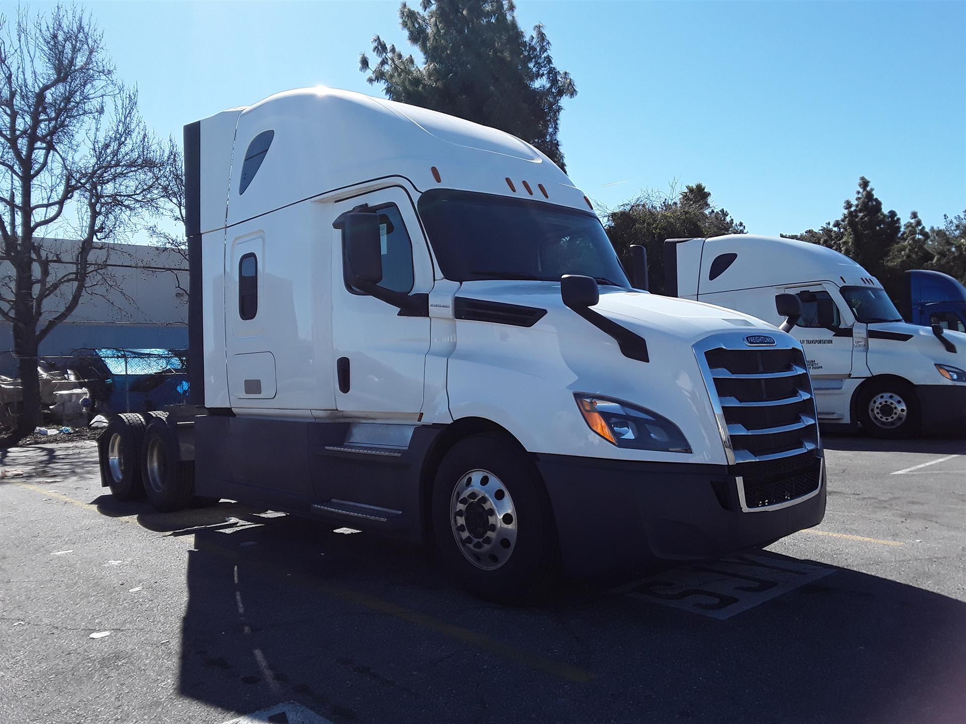 Freightliner NEW CASCADIA PX12664 Trucks For Sale