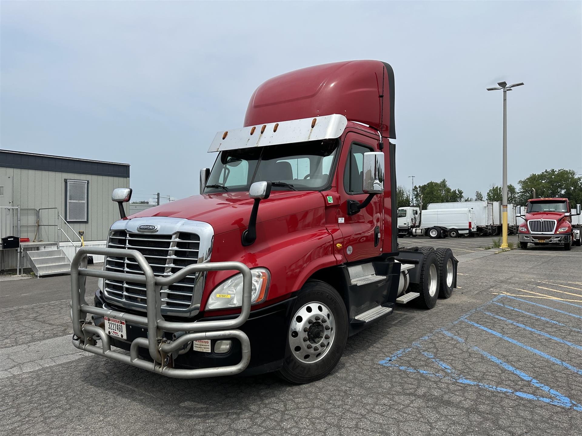 2017 Freightliner CASCADIA 125