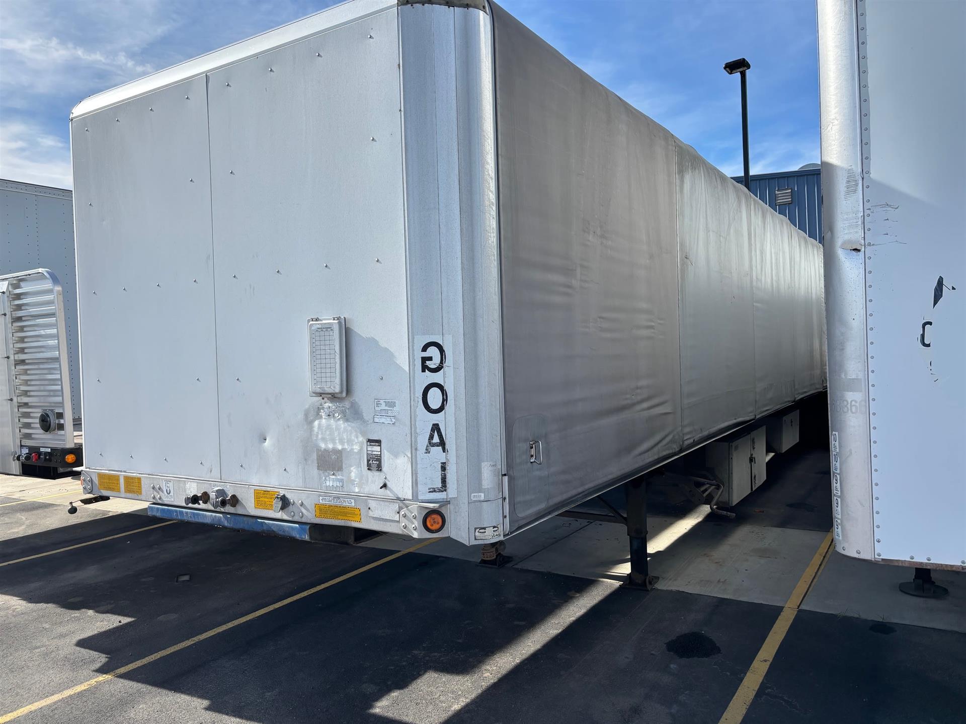 2011 Utility FS2CHA 48/102